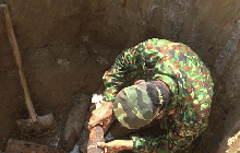 Clip: Cận cảnh hủy nổ hơn 3 tấn bom mìn bị chôn vùi trong lòng đất ở Đà Nẵng