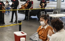 Mỹ khuyến nghị tiêm vaccine Pfizer cho trẻ em từ 12 đến 15 tuổi