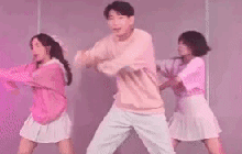 Quang Đăng khoe điệu nhảy mới khuấy động mùa hè được các hot TikToker cover tới tấp