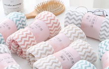 Dân mạng tranh cãi hạn sử dụng của đồ dùng trong nhà: Có thật gối ngủ chỉ dùng được 18 tháng, lược 1 năm đã phải thay?