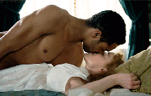 "Bom sex" Bridgerton lọt top đề cử Emmy 2021 danh giá, lần đầu hứng gạch vì quá "lạc quẻ" giữa rừng siêu phẩm?