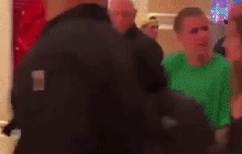 Cả triệu người dậy sóng vì clip Justin Bieber la hét quát vào mặt bà xã Hailey nơi đông người, thực hư thế nào?