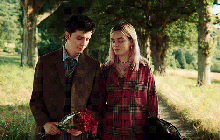 Sex Education 3 xứng danh "viên ngọc quý của Netflix", ra mắt chưa đầy 2 phút đã chạm nóc số điểm cao hết sảy!