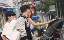 "Team qua đường" bắt gặp Thùy Tiên trên phố, nhan sắc của Tân Hoa hậu thế nào mà thách thức cả camera thường?