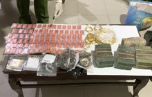 Bắt tạm giam 3 người buôn lậu 56kg vàng từ Campuchia về Việt Nam