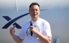 Elon Musk tuyên chiến với Apple