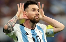 Ẩn ý sau màn ăn mừng chọc tức HLV Hà Lan của Messi