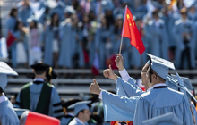 Sinh viên Trung Quốc "mua suất" vào các trường đại học ưu tú Mỹ: Đầy rủi ro!