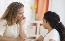 Chuyên gia giáo dục: Trẻ kém tự giác và không nghe lời phần lớn bắt nguồn từ việc cha mẹ không biết lắng nghe