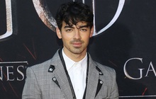Joe Jonas thừa nhận sử dụng "thủ thuật thẩm mỹ" để trẻ hơn