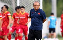 HLV Park sang Thái xem trận Thái Lan - Malaysia ở King's Cup 2022
