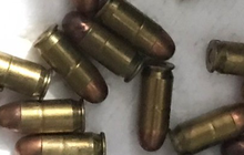 Bất ngờ với việc cụ bà 73 tuổi tàng trữ 16 viên đạn K59 trong nhà