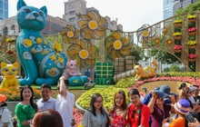 Đuờng hoa Nguyễn Huệ đông nghẹt khách du Xuân trước ngày đóng cửa