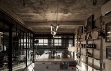Ngôi nhà cải tạo lấy cảm hứng từ "tuổi trẻ lạc lối"