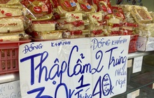 TPHCM: Bánh trung thu chỉ còn 20k/cái, tiểu thương treo bảng "điểm giải cứu", "hẹn lại mùa sau"