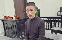 Sau khi chém nhiều nhát, chồng cầm dao ép vợ tự tử