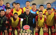 Đội tuyển Việt Nam tri ân HLV Troussier ngày nhà giáo 20/11