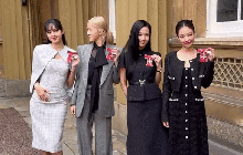 BLACKPINK xuất hiện quyền lực, nhận huân chương danh dự do Vua nước Anh trao tặng