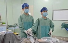 Phát hiện hàng trăm con giun trong ruột thừa bé gái 5 tuổi vì thói quen xấu này
