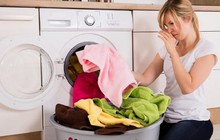 Quần áo giặt xong vẫn có mùi hôi? Nguyên nhân có thể từ 3 điều đơn giản