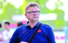 HLV Philippe Troussier: Bát cơm bờ hồ và giấc mơ World Cup