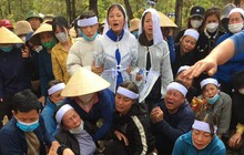 Góa phụ bị xe tông tử vong khi đi bán cá: Nỗi đau của 4 đứa trẻ mồ côi cả cha lẫn mẹ