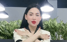 "Chiến thần" Hà Linh gửi tặng 2 cuốn sổ đỏ đến người từng từ chối cho mình vay tiền lúc khó khăn, danh tính nhân vật gây bất ngờ!