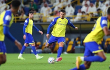 Ronaldo ghi siêu phẩm đá phạt ở Saudi Arabia