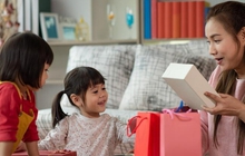1 kiểu nuôi dạy mà cha mẹ tưởng tốt nhưng thực ra lại gây hại: Dễ khiến trẻ ảo tưởng, sống kiểu "con nhà lính, tính nhà quan"