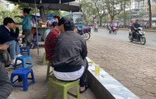 Cảnh kinh doanh hiếm có giữa "chiến dịch" dẹp loạn vỉa hè ở Hà Nội