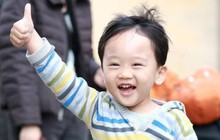 Ai nuôi dạy trẻ thông minh hơn? Không phải mẹ hay bà, đây mới là câu trả lời xác đáng của Đại học Yale