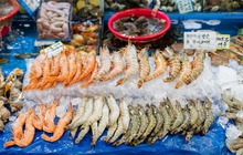 Cô gái Việt kể chuyện đi chợ hải sản tươi sống nổi tiếng Hàn Quốc: Có thể ăn ngay tại chợ luôn, 4 triệu đồng một bữa không gọi là đắt