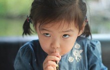 Chuyên gia tâm lý: Xuất hiện 2 đặc điểm này chứng tỏ cha mẹ đang nuôi dạy một đứa trẻ có bản tính lạnh lùng, sửa đổi ngay kẻo hối hận cả đời