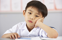 ‏Phát hiện con bị bạn đánh, chuyên gia tiết lộ: Đây là cách không cần trực tiếp can thiệp mà vẫn bảo vệ được con‏
