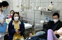 Dấu hiệu ngộ độc thực phẩm ở trẻ, cha mẹ không được quên