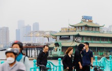 Cận cảnh hồ Tây khi có dự kiến khôi phục nhiều hoạt động kinh doanh trên mặt nước