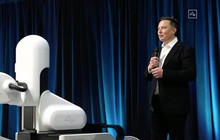 Tỉ phú Elon Musk nhận tin vui vụ cấy chip lên não người