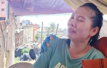 Vụ bé 4 tuổi vặn tay ga xe máy, 3 bà cháu tử vong: Người mẹ khóc ngất trong lễ tang