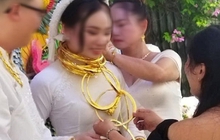 Cô dâu đeo vàng trĩu cổ, nhận 5 tỉ đồng trong ngày lễ nạp tài