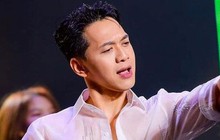 Chủ tịch ACB Trần Hùng Huy biểu diễn vài phút bằng truyền thông làm cả năm và cách Thế giới di động đang "tung hứng" khi bán hàng giá rẻ