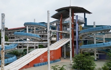 Cảnh hoang tàn của Công viên nước Đại Thế Giới nổi tiếng một thời ở TP.HCM
