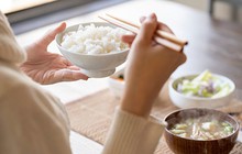 5 mẹo ăn cơm trắng của chuyên gia Nhật Bản giúp giảm cân hiệu quả