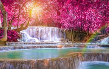 Ngọn thác "đẹp như cổ tích" khiến du khách mê mẩn