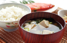 Người dân Okinawa có tỷ lệ mắc ung thư thấp nhất Nhật Bản nhờ ăn 1 loại thực phẩm mà Việt Nam có rất nhiều, giá lại cực rẻ