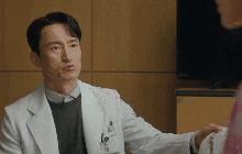 Rating Doctor Cha giảm mạnh vì gần hết phim nữ chính vẫn khổ