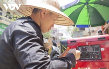 Người dân Quảng Ninh đổ xô mua máy phát điện, ra bãi biển tránh nóng