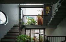 Cách tránh nóng, giảm tiếng ồn và bụi cho nhà hướng Tây