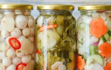 Món ăn đưa cơm trong ngày nắng nóng cung cấp nhiều lợi khuẩn, ăn sai lại gây nguy hiểm