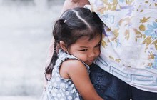 3 câu cha mẹ thường nói khiến con rụt rè, khó thành đạt trong tương lai