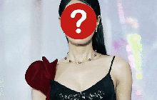Ứng viên Miss World Vietnam 2023 bị soi thái độ khi chụp ảnh cùng các thí sinh